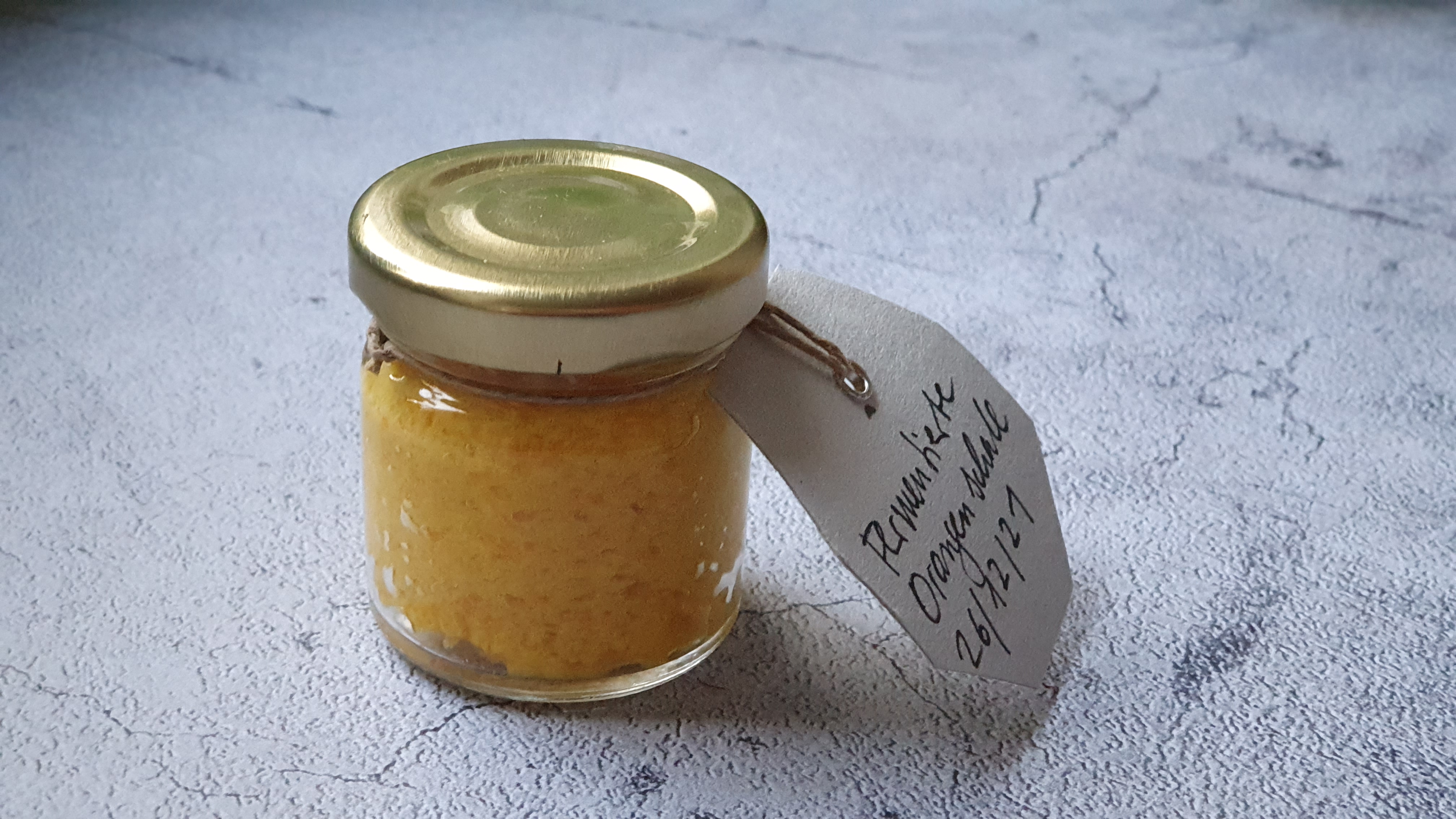 Écorces d'orange fermentées