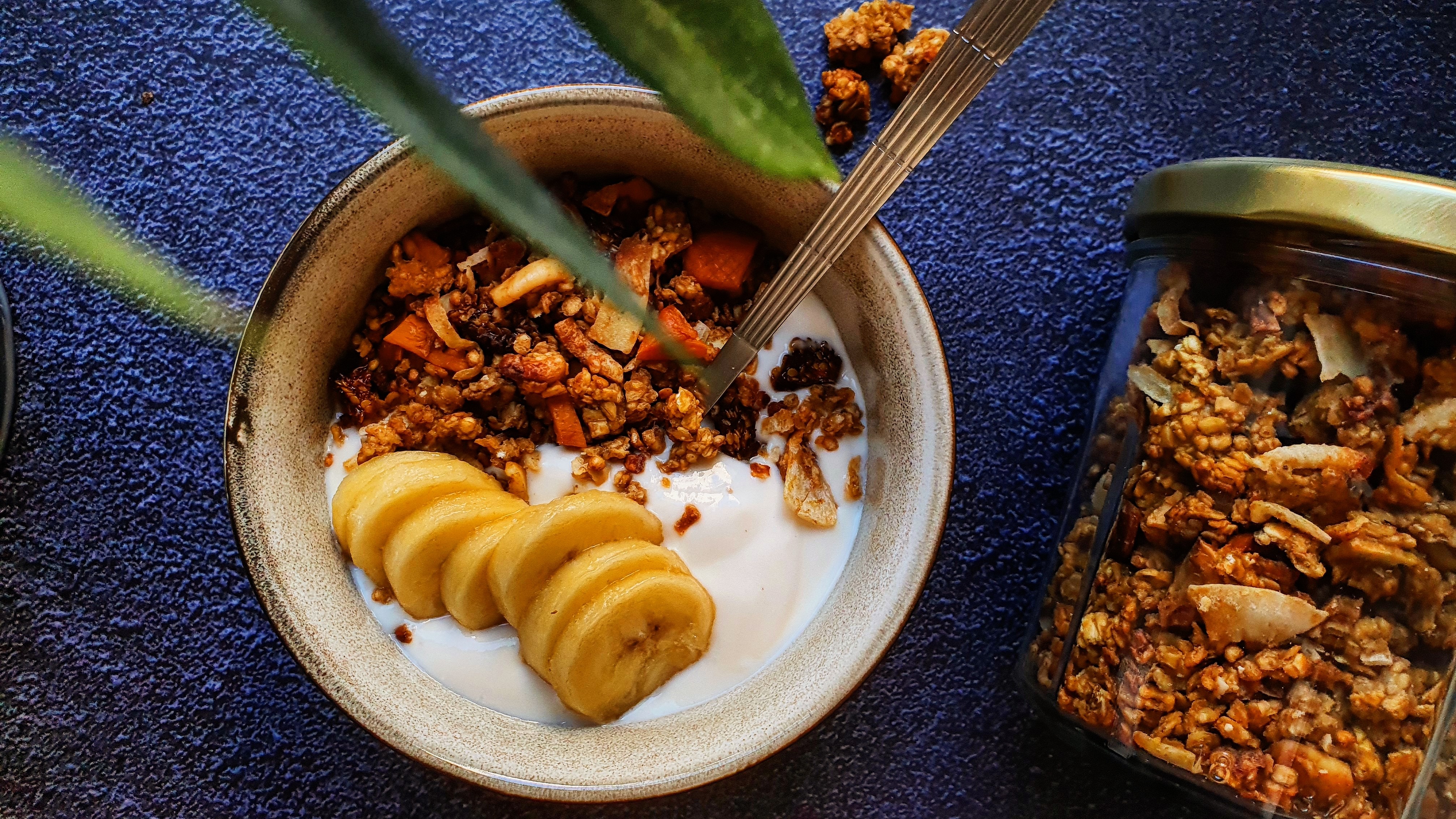 Tropisches Granola