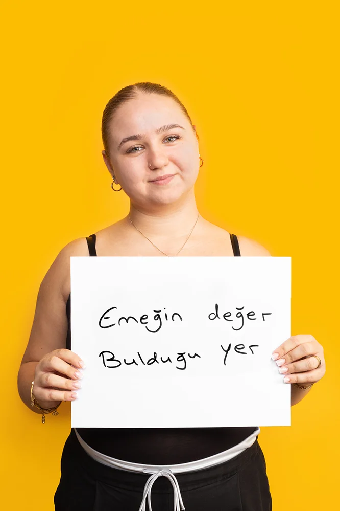 Melek Aldemir, Intern