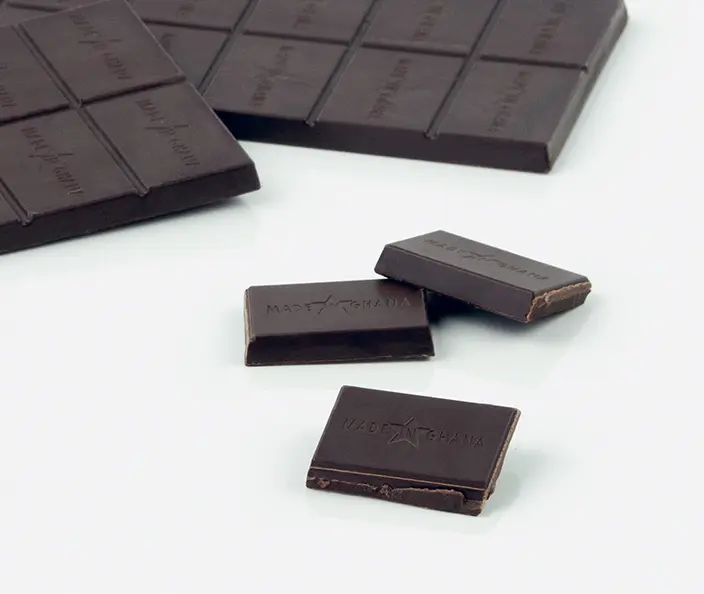 Chocolat - fairafric Éclats de cacao au chocolat noir Cacao et éclats de cacao - gebana