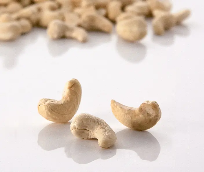 Nüsse - ganze Cashews Nature - gebana