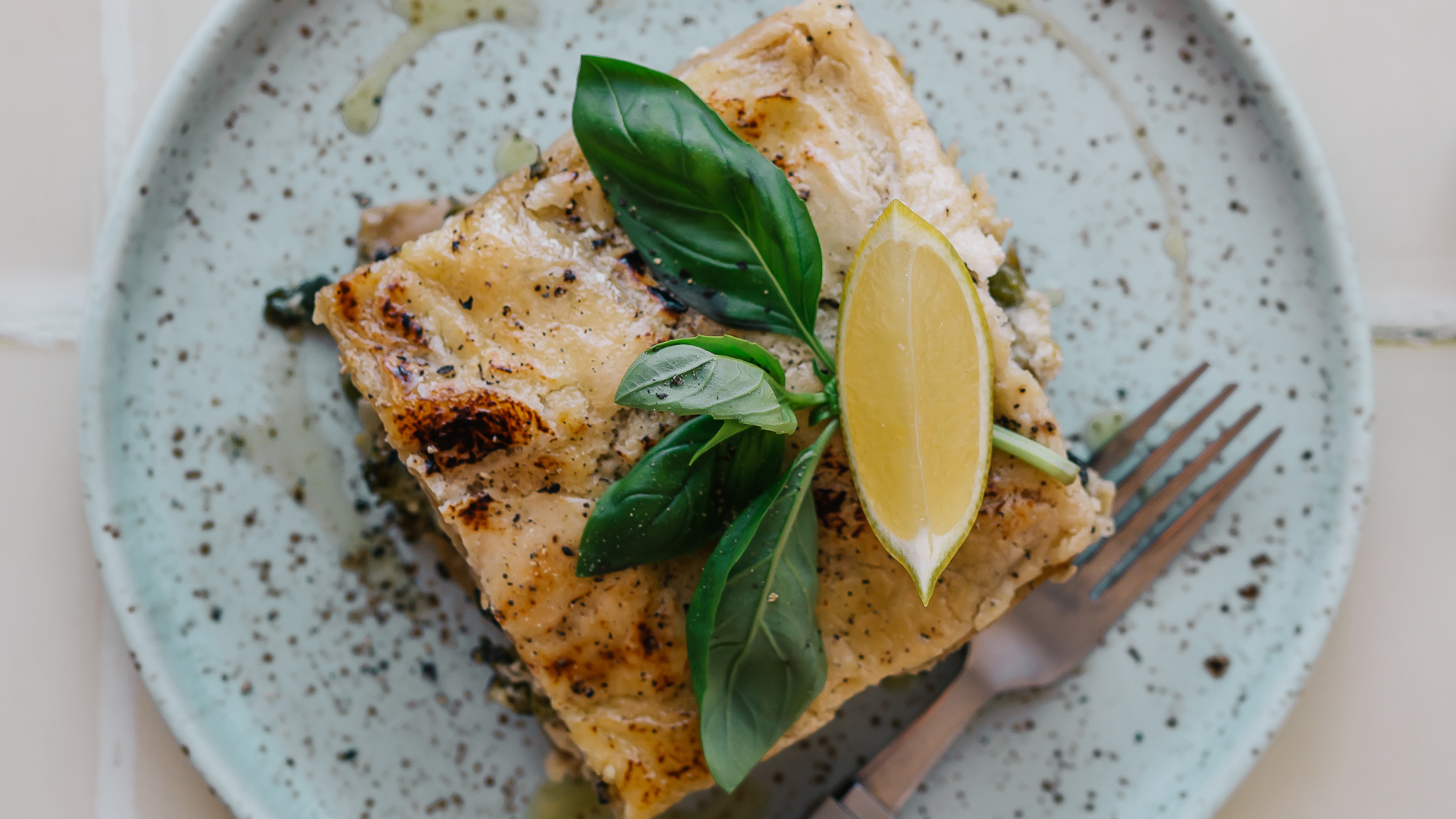 Lasagnes de légumes verts avec béchamel aux noix de cajou