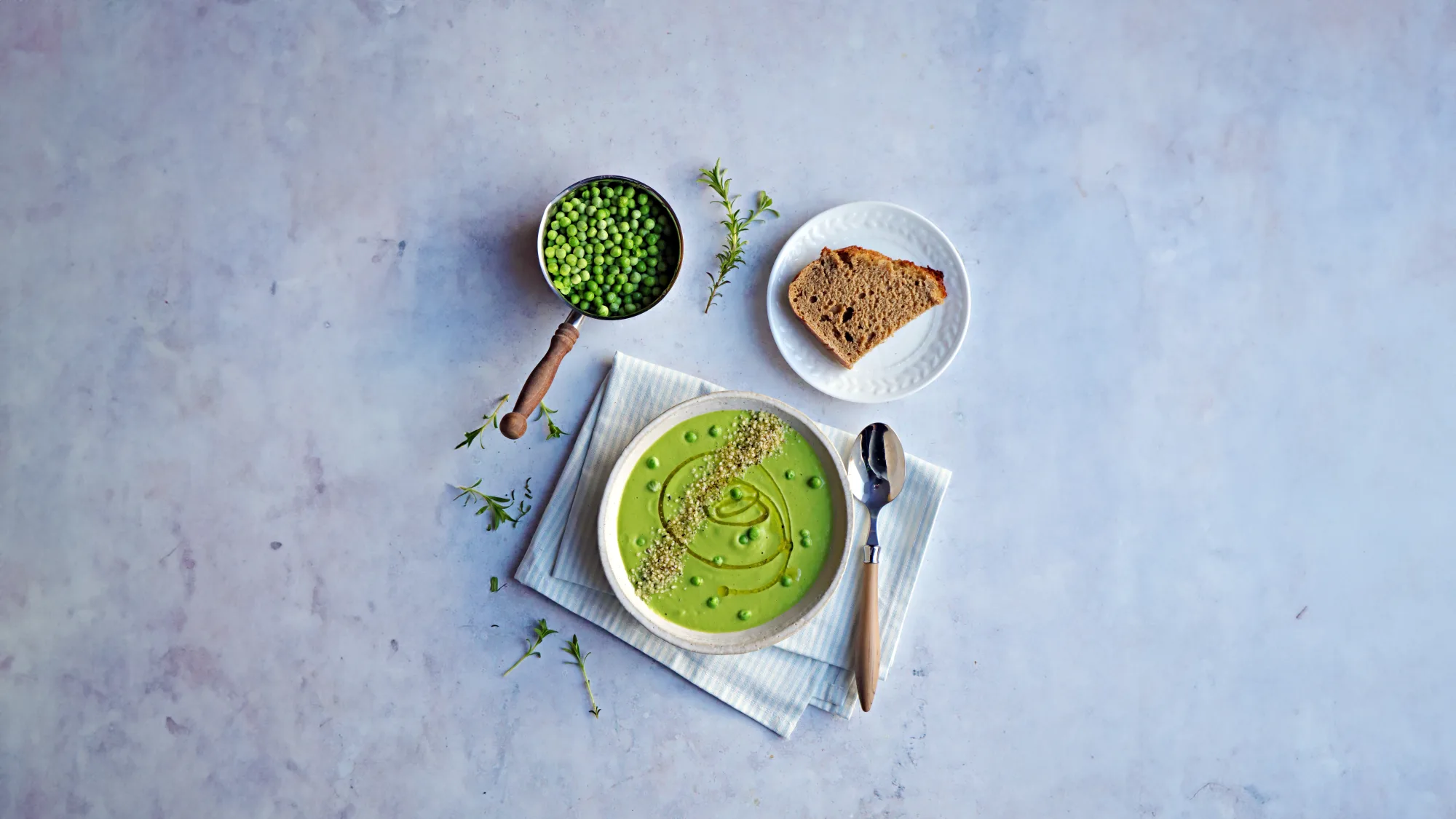 Erbsensuppe mit Cashews