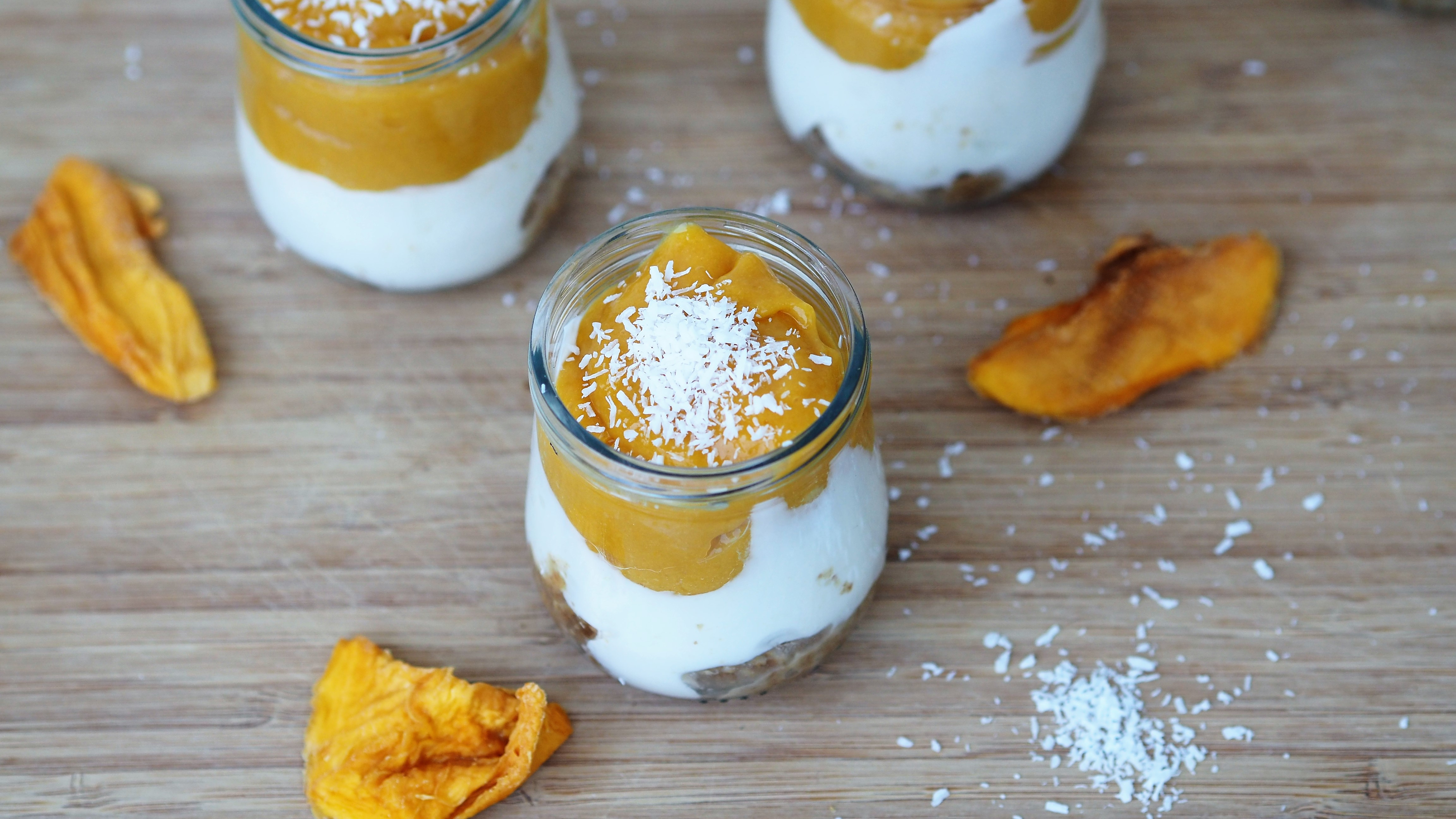 Mango-Schichtdessert