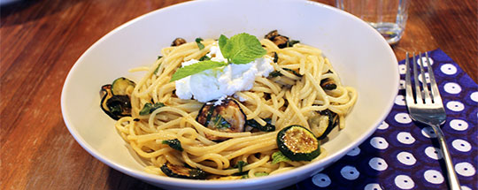 Spaghetti mit gebratenen Zucchini